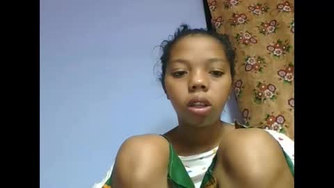 Snapshot of rosah225127 chatting on 05/18/26, 04:07 rosah225127 online show from 05/18/26, 04:07