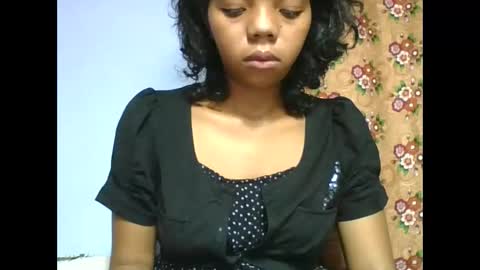Snapshot of rosah225127 chatting on 05/21/26, 06:04 rosah225127 online show from 05/21/26, 06:04