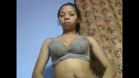 Snapshot of rosah225127 chatting on 05/26/26, 05:58 rosah225127 online show from 05/26/26, 05:58