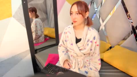 Snapshot of rosalie_velvet chatting on 03/18/26, 02:37 rosalie_velvet online show from 03/18/26, 02:37