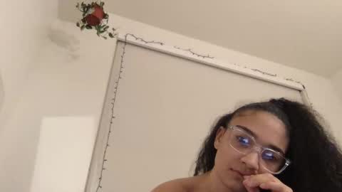 Snapshot of rosalinatoosexy chatting on 02/06/25, 08:29 Rosalina online show from 02/06/25, 08:29