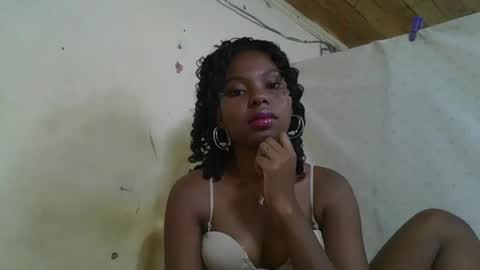 Rosalinda online show from 04/26/26, 03:59