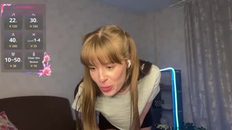 Snapshot of rosamoore chatting on 03/30/26, 02:51 RoosaMoore online show from 03/30/26, 02:51