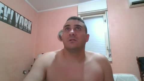 Snapshot of rosario1212 chatting on 11/15/25, 12:52 Rosario online show from 11/15/25, 12:52