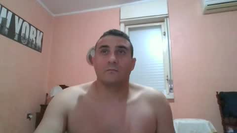 Snapshot of rosario1212 chatting on 11/19/25, 11:38 Rosario online show from 11/19/25, 11:38