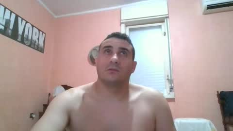 Snapshot of rosario1212 chatting on 11/22/25, 01:04 Rosario online show from 11/22/25, 01:04