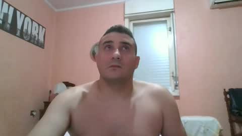 Snapshot of rosario1212 chatting on 12/03/25, 10:41 Rosario online show from 12/03/25, 10:41