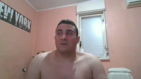 Snapshot of rosario1212 chatting on 05/05/26, 10:40 Rosario online show from 05/05/26, 10:40