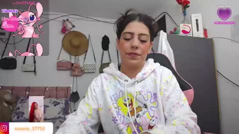 Snapshot of rosario_1996 chatting on 10/17/25, 07:00 rosario_1996 online show from 10/17/25, 07:00