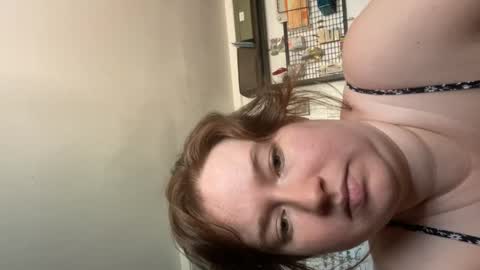Snapshot of rose211994 chatting on 03/20/26, 05:18 Rose online show from 03/20/26, 05:18