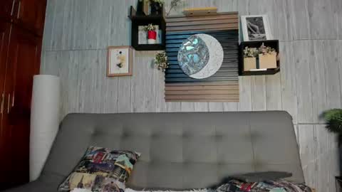 Snapshot of rose_077 chatting on 06/19/26, 02:32 Rose online show from 06/19/26, 02:32