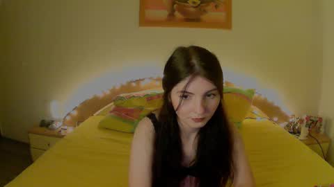 Snapshot of rose_2004 chatting on 02/06/25, 10:00 Rose online show from 02/06/25, 10:00