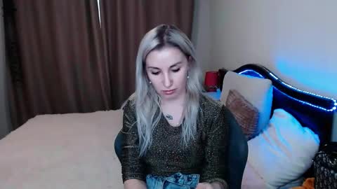 Snapshot of rose__shine chatting on 12/25/24, 11:54 rose  shine online show from 12/25/24, 11:54