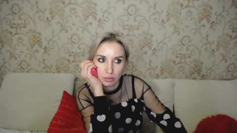 Snapshot of rose__shine chatting on 01/08/25, 04:33 rose  shine online show from 01/08/25, 04:33