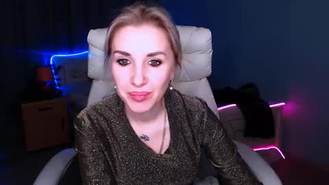 Snapshot of rose__shine chatting on 01/25/25, 10:08 rose  shine online show from 01/25/25, 10:08