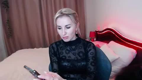 Snapshot of rose__shine chatting on 02/01/25, 10:05 rose  shine online show from 02/01/25, 10:05