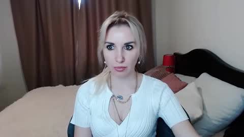 Snapshot of rose__shine chatting on 02/07/25, 10:50 rose  shine online show from 02/07/25, 10:50