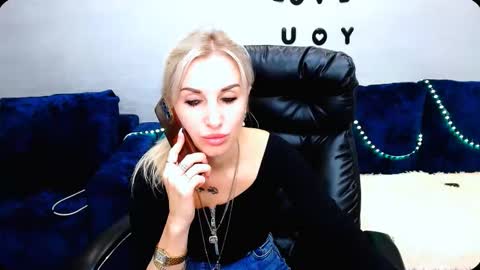 Snapshot of rose__shine chatting on 10/07/25, 01:41 rose  shine online show from 10/07/25, 01:41