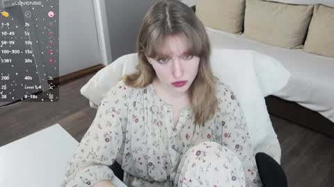 Snapshot of rose_brooks chatting on 04/10/26, 08:13 Rose but u can call me princess online show from 04/10/26, 08:13