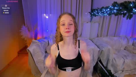 Snapshot of rose_charming_ chatting on 12/20/24, 11:16 Rose online show from 12/20/24, 11:16
