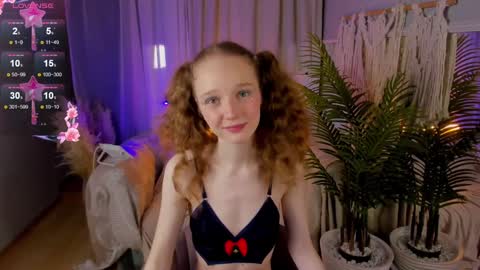 Snapshot of rose_charming_ chatting on 01/29/25, 12:54 Rose online show from 01/29/25, 12:54