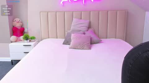 Kimberlly online show from 12/04/25, 12:09