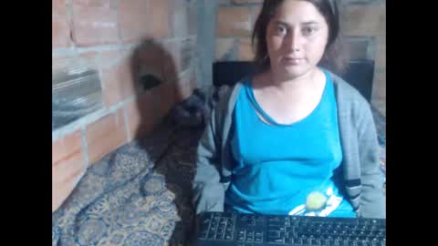 Snapshot of rose_domy chatting on 11/29/25, 03:20 rose and domy online show from 11/29/25, 03:20