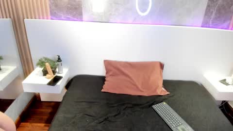 Snapshot of rose_nova_ chatting on 02/15/25, 12:11 Rose 3 online show from 02/15/25, 12:11