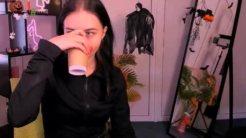 rose online show from 11/01/25, 09:22