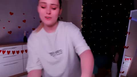 Rose online show from 02/17/25, 05:32