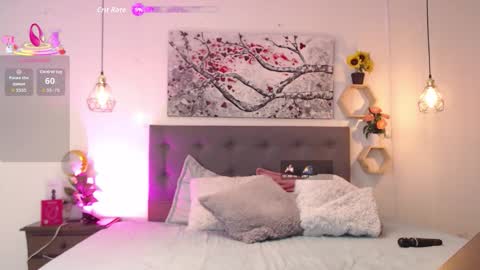 Snapshot of rose_thompson1 chatting on 12/15/25, 01:59 Rose online show from 12/15/25, 01:59