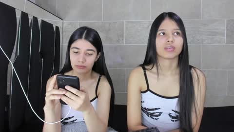 Rose y Miah online show from 12/23/24, 06:55