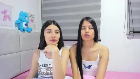 Rose y Miah online show from 10/17/25, 06:16