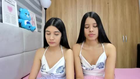 Rose y Miah online show from 05/06/26, 03:13