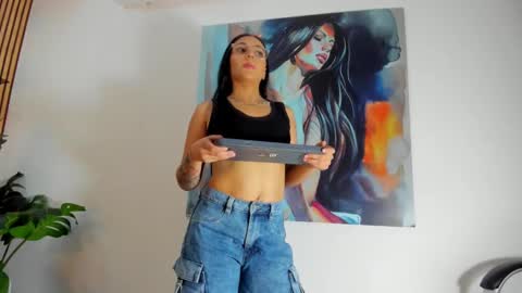 roseaurora online show from 09/18/25, 12:18