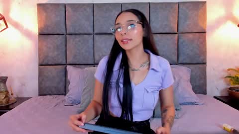 roseaurora online show from 05/04/26, 12:01