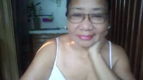 Snapshot of rosebelle66 chatting on 05/24/26, 10:04 rosebelle66 online show from 05/24/26, 10:04