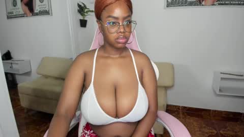 Snapshot of rosebig chatting on 09/18/25, 02:13 RoseBig online show from 09/18/25, 02:13