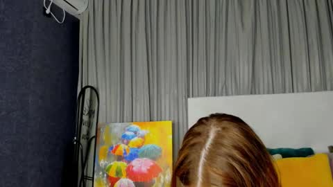 Snapshot of roseblanche2k chatting on 02/18/25, 01:32 Florin online show from 02/18/25, 01:32