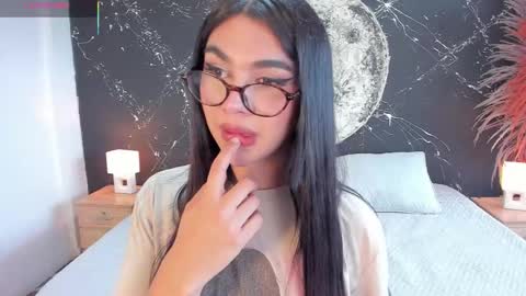 Rose online show from 12/17/25, 02:01