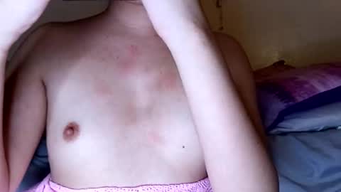 Snapshot of rosedollxc chatting on 02/07/26, 10:08 Rose online show from 02/07/26, 10:08