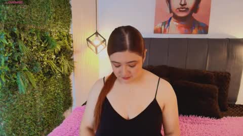 Rosee online show from 12/15/25, 11:47