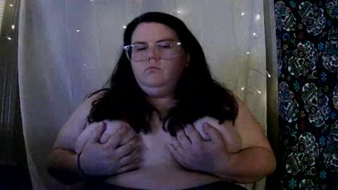 Snapshot of roseemeraldof chatting on 03/12/26, 06:19 roseemeraldof online show from 03/12/26, 06:19