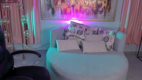 Rose  online show from 01/28/25, 07:53