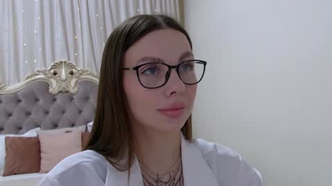 Rose Hubbard online show from 02/06/25, 06:35