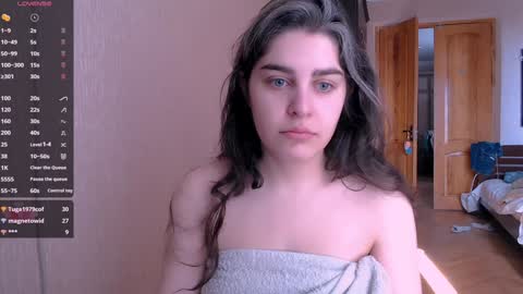 Snapshot of roselina_ chatting on 02/02/25, 07:30 Rose online show from 02/02/25, 07:30