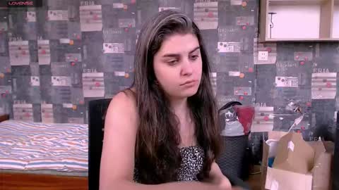 Snapshot of roselina_ chatting on 09/12/25, 01:00 Rose online show from 09/12/25, 01:00