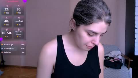 Snapshot of roselina_ chatting on 11/03/25, 07:31 Rose online show from 11/03/25, 07:31