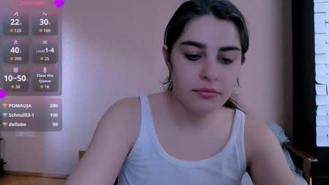 Snapshot of roselina_ chatting on 11/08/25, 06:57 Rose online show from 11/08/25, 06:57