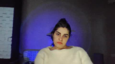 Snapshot of roselina_ chatting on 01/06/26, 01:37 Rose online show from 01/06/26, 01:37